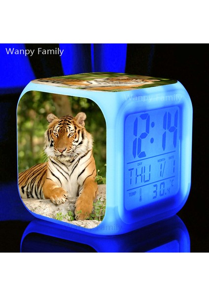 Altın 7 Renk Parlayan Kaplan LED Dijital Çalar Saat Çocuk Oyuncakları Hediyeler Yatak Odası Ev Dekoru Çok Işlevli Uyanma Zamanlayıcısı Taşınabilir Masa Saati (Yurt Dışından) modelleri