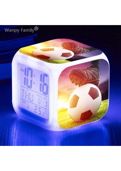 USB Kablo 7 Renk Değiştiren Futbol LED Çalar Saat Erkek Kız Hediyeler Öğrenci Odası Çok Işlevli Uyanma Zamanlayıcısı Taşınabilir Masa Saati (Yurt Dışından) modelleri