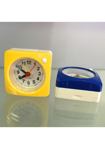 Kırmızı Mini Kare Yatak Başucu Sessiz Süpürme Çalar Saat Öğrenci Sessiz Erteleme Çalar Saat Tik Tak Sesi Yok LED Erteleme Işığı Dekoru (Yurt Dışından) fırsatları