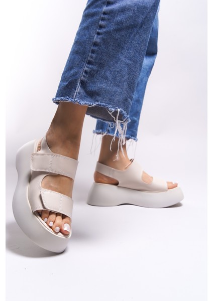 Kadın Sandalet Hafif Ve Ergonomik Yapı İle Gün Boyu Rahatlık 38 Numara fırsatları