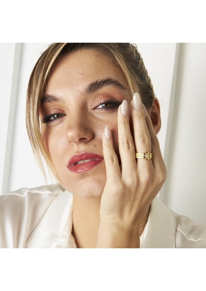 Çiçek Detaylı Örgülü Yüzük fırsatları