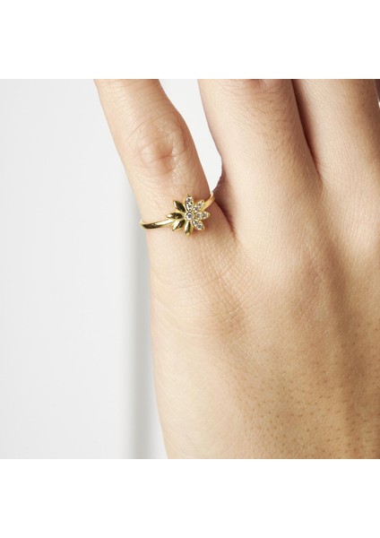 Çiçek Taşlı Yüzük modelleri