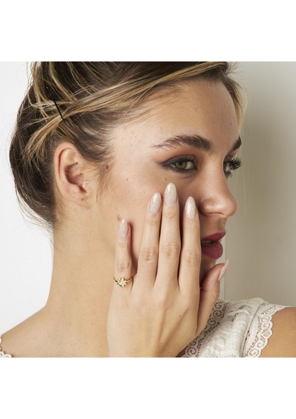 Çiçek Taşlı Yüzük fırsatları