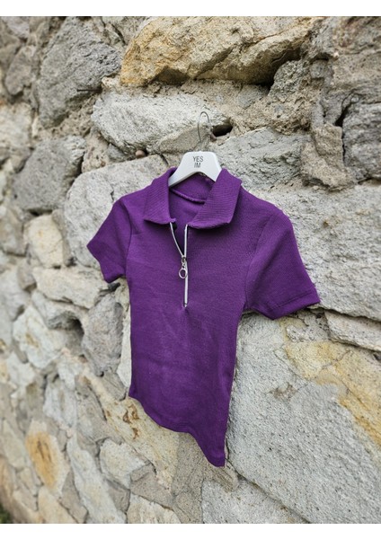 Fermuarlı Yakalı Basic Crop T-Shirt