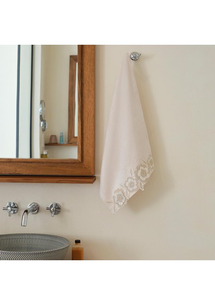 Sedef Çiçek Dantelli El Havlusu (30 x 50 Cm)