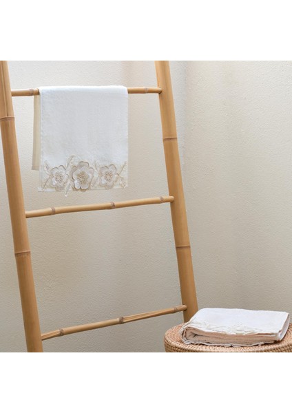 Sedef Çiçek Dantelli El Havlusu (30 x 50 Cm) modelleri