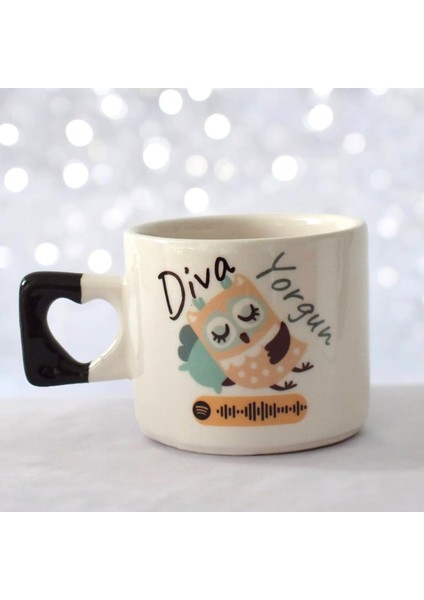 İki Seramik Ikili Diva Yorgun Spotify Kodlu  Kırmızı Kalp Kupa Bardak / Mug - Çay & Kahve Fincanı