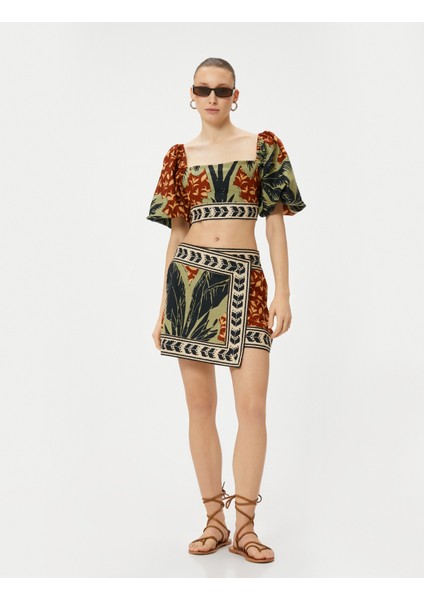 Crop Bluz Kare Yaka Tropikal Baskılı fiyatları