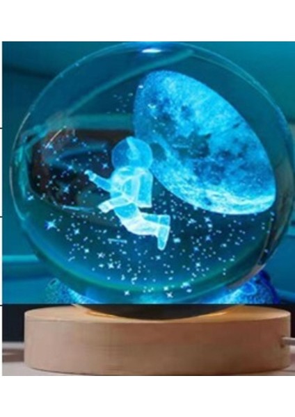 Dekoratif Uçan Astronot Tasarımlı Ahşap Altlıklı Işıklı Cam Küre Cam:6cm Ahşap:2cm