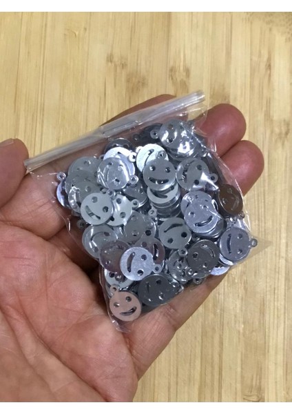 Küçük Gülen Yüz Gümüş Pleksi Kalın Pul. 20GR fiyatları