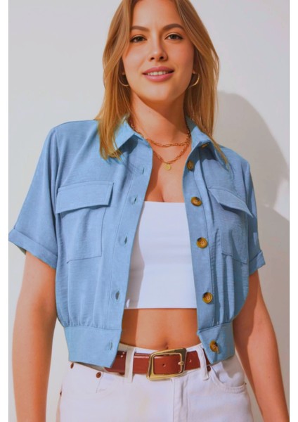 Kadın Buz Mavi Cepli Düğmeli Kısa Kollu Yazlık Crop Gömlek Ceket HZL22S-BD106631