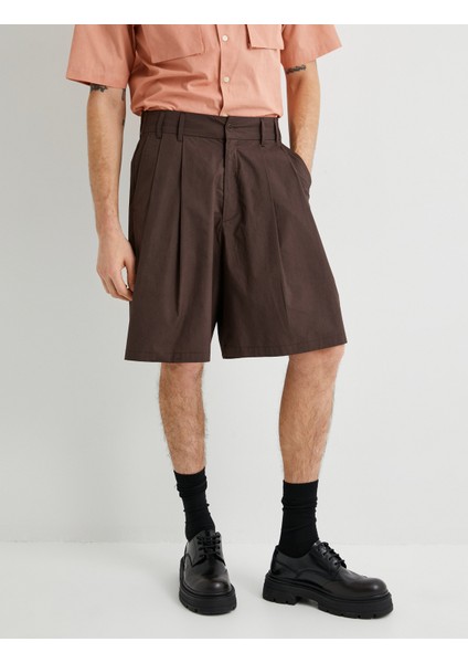 Kumaş Şort Oversize Pileli Düğmeli Cep Detaylı modelleri