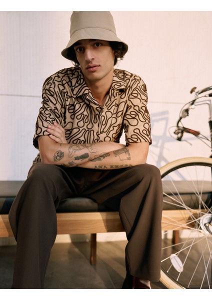 Yazlık Gömlek Kısa Kollu Devrik Yaka Işlemeli