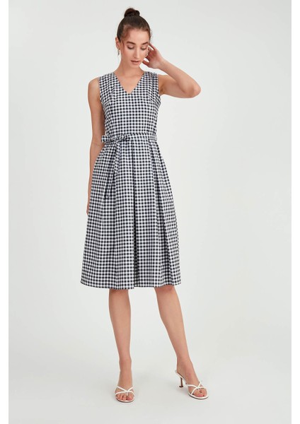 Pötikare Desen Beli Kuşaklı Elbise fiyatları