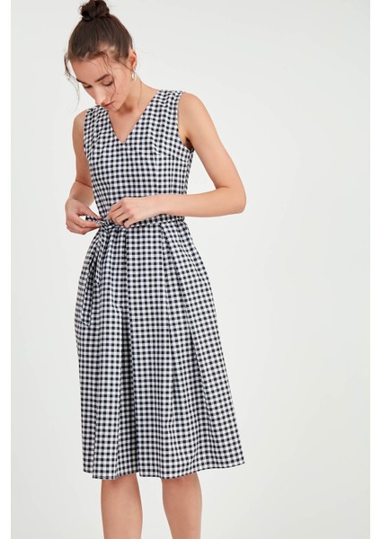 Pötikare Desen Beli Kuşaklı Elbise fırsatları