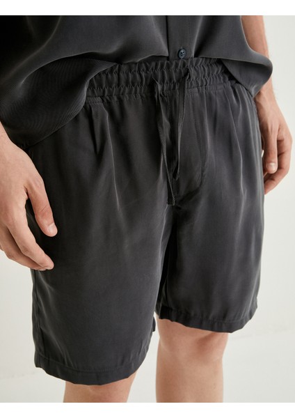 Bermuda Şort Beli Bağcıklı Cep Detaylı Rayon Kumaş indirimleri