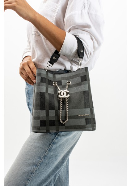 Kadınomuzçantası 9004 Ekose