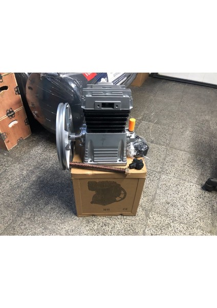 2-2,5 100 Lt Kompresör Kafası 2055 mm Kafa 2 Yıl 360 W 240 650-700