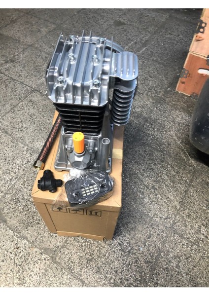 2-2,5 100 Lt Kompresör Kafası 2055 mm Kafa 2 Yıl 360 W 240 650-700 indirimleri