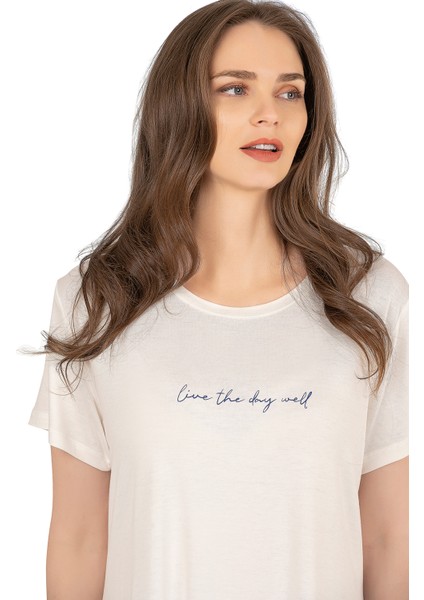Özkan 27082 Kadın Yumuşak Esnek Kumaş Vorteks Viskon Likralı Önü Yazılı Bisiklet Yaka Kısa Kollu T-Shirt