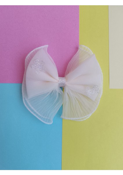 Fiyonk Model Simli Kenar Dikişli Pileli Tül Kumaş Üzeri Simli Kelebek Figürlü Pens Toka(13 Cm)