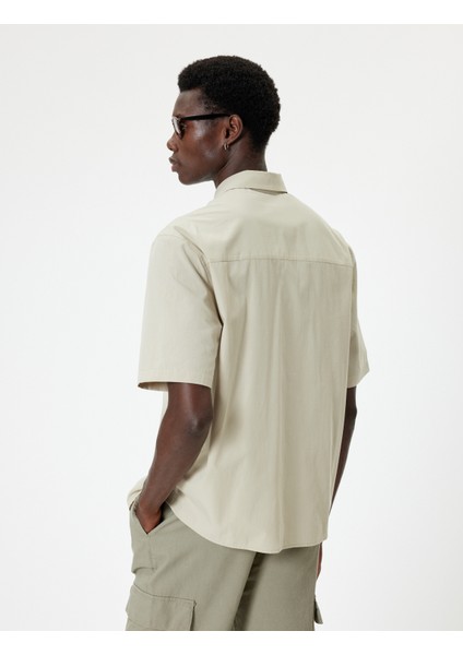 Kısa Kollu Gömlek Cep Detaylı Düğmeli Klasik Yaka fırsatları