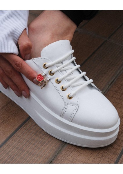 Kadın Hakiki Deri Aksesuar Detaylı Sneaker