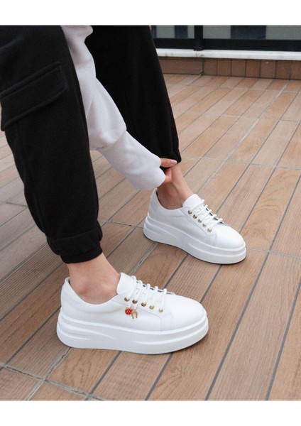 Kadın Hakiki Deri Aksesuar Detaylı Sneaker