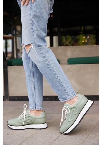 Kadın Beyaz Hakiki Deri Sneaker Spor Ayakkabı modelleri