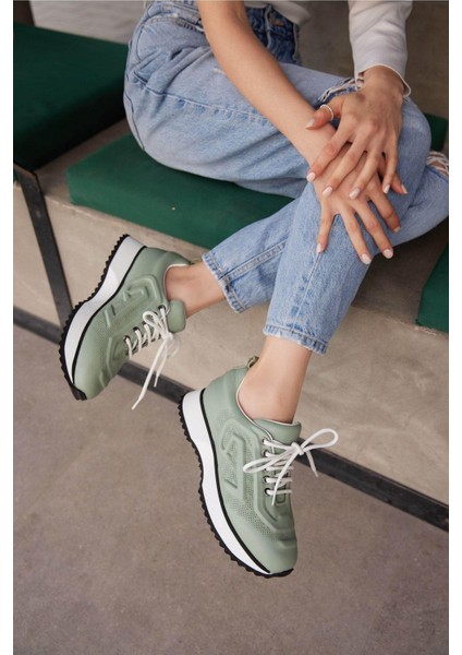 Kadın Beyaz Hakiki Deri Sneaker Spor Ayakkabı