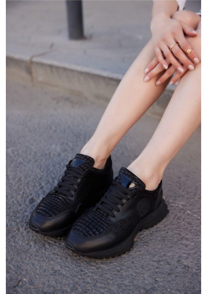 Kadın Deri Sneaker Siyah fiyatları
