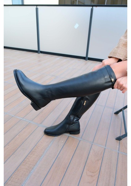Kadın Siyah Deri Çizme indirimleri