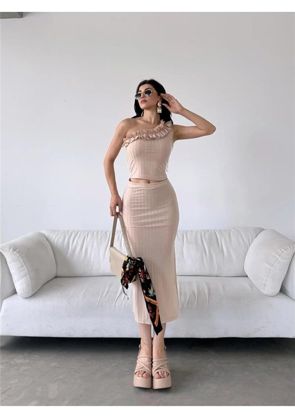 Kadın Tek Omuz Fırfır Detaylı Crop Bluz ve Yırtmaçlı Etek Alt-Üst Takım