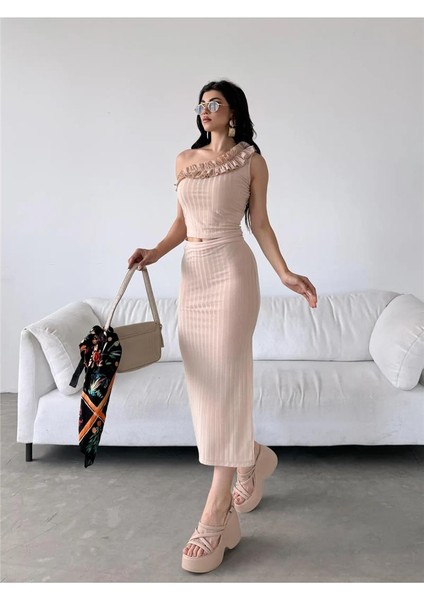 Kadın Tek Omuz Fırfır Detaylı Crop Bluz ve Yırtmaçlı Etek Alt-Üst Takım