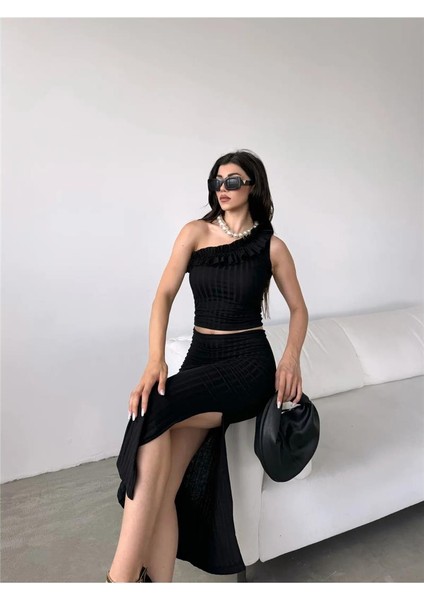 Kadın Tek Omuz Fırfır Detaylı Crop Bluz ve Yırtmaçlı Etek Alt-Üst Takım