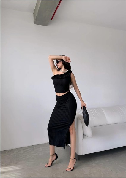 Kadın Tek Omuz Fırfır Detaylı Crop Bluz ve Yırtmaçlı Etek Alt-Üst Takım