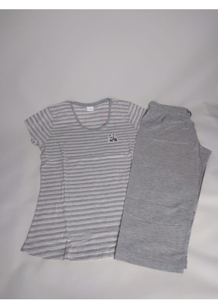 Kadın Gri Bisiklet Yaka Çizgi Desenli Kısa Kollu Kapri Pamuk Pijama Takımı