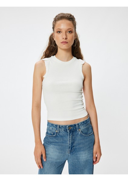 Kolsuz Tişört Bisiklet Yaka Fırfır Detaylı Slim Fit