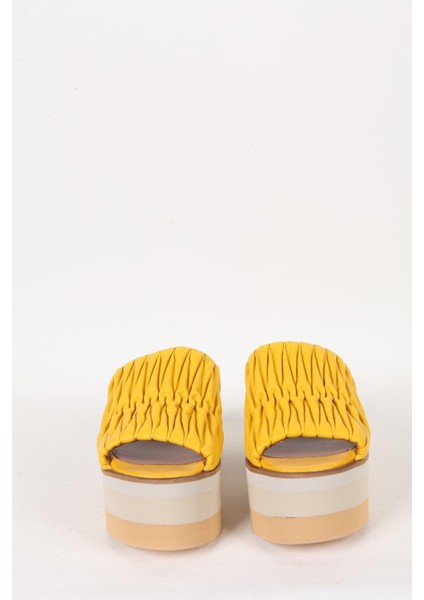 Kadın Sarı Deri Dolgu Topuk Terlik modelleri