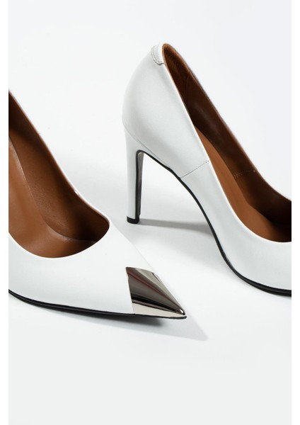 Kadın Deri Stiletto Burun Detaylı Beyaz fırsatları
