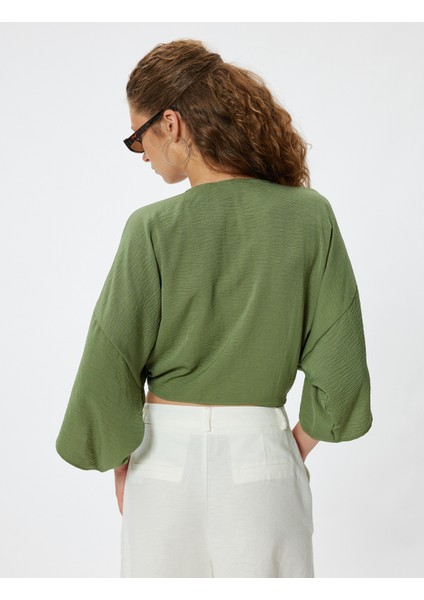 Crop Üst V Yaka Bağlama Detaylı Oversize Kimono Kol