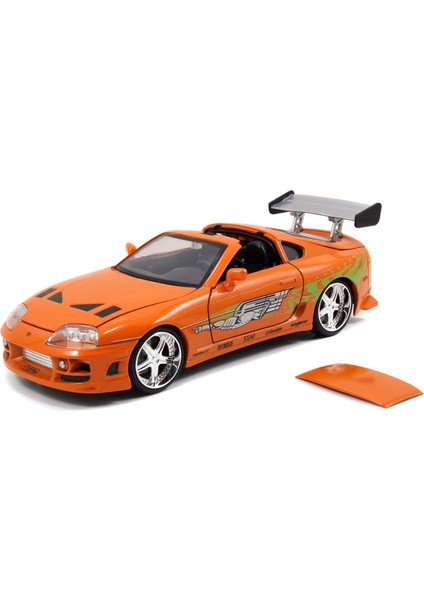 Hızlı ve Öfkeli Fast And Furious 1995 Toyota Supra 1:24 Ölçekli Pres Döküm Araba  Brian O'conner Figürü Dahil