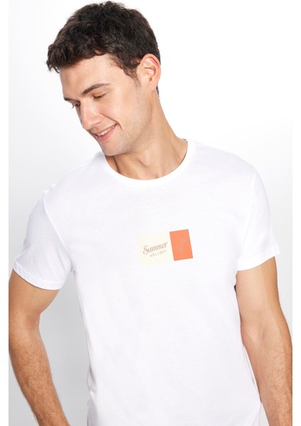 Erkek Slim Fit Dar Kesim %100 Pamuk Yumuşak Dokulu Baskılı Beyaz Bisiklet Yaka Tişört modelleri