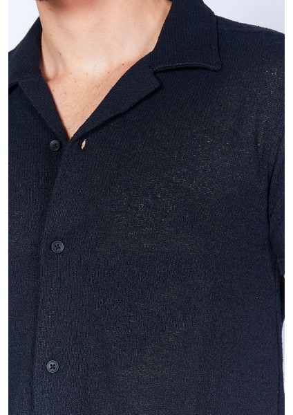 Siyah Triko Dokulu Krose Apaş Yaka Kısa Kol Erkek Gömlek | EE100118927-8927 fırsatları