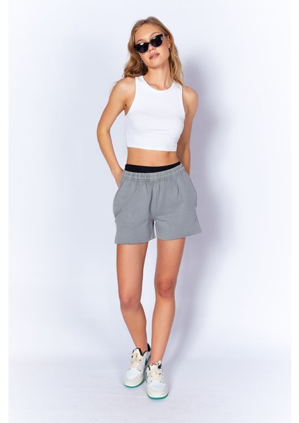 Eskitme/soluk Efektli Rahat Kesim Kadın Şort | Boyama Gri| EK100678854-8854 fiyatları