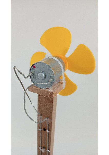 Güneş Rüzgar Enerjisiyle Elektrik Üretme Yenilenebilir Enerji Deney Seti Yarı Montajlı fırsatları