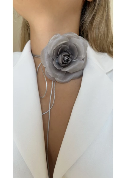 Âlâ Atelier Bağcıklı Kumaş Çiçek Choker Kolye Gül Kolye