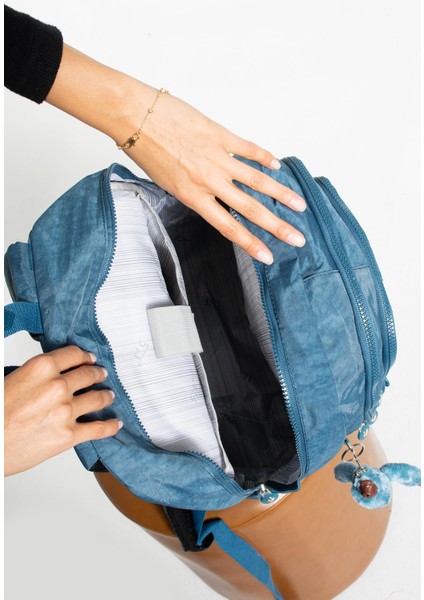 Ultra Hafif Çok Cepli Su Geçirmez Sırt Çantası Unisex Mavi Model : 571 1G fırsatları