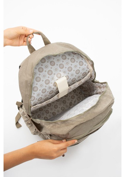 Ultra Hafif Çok Cepli Su Geçirmez Sırt Çantası Unisex Vizon Model : 571 1B fırsatları