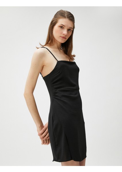 Askılı Mini Elbise Kare Yaka